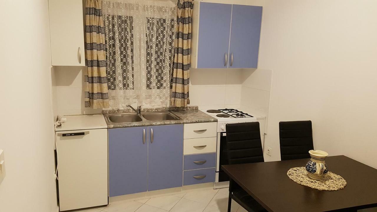 Apartmani Cerova 波雷奇 外观 照片